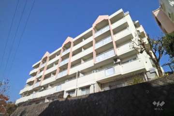 高槻阿武山二番街208号棟の外観(南西側から)