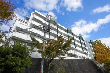 高槻阿武山二番街208号棟の外観（北西側から）