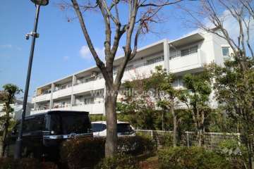 高槻阿武山二番街東E08号棟の外観（南東側から）