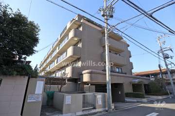 高槻真上アーバンライフの外観(南東側から)