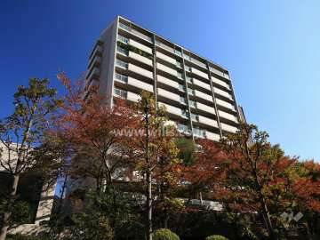 阪急ヒルズコート高槻3番館外観（南西側から）