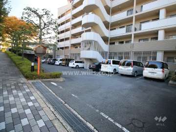 敷地内駐車場（屋外平面式）