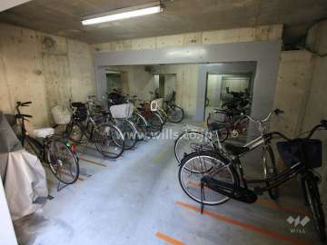 敷地内自転車置場（屋内）