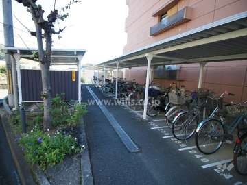 敷地内自転車置場（屋外）