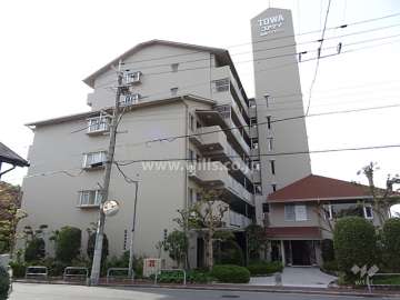 藤和コアティ高槻ハイタウンコアD棟の外観（東側から）