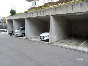 敷地内駐車場（屋内平面式）