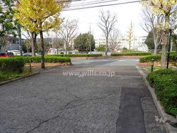 駐車場出入り口