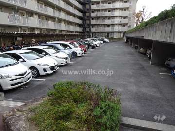 敷地内駐車場（屋外平面式）
