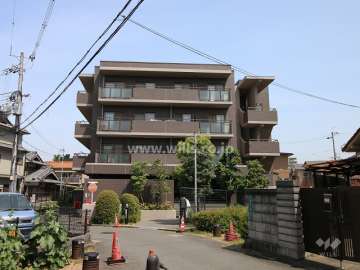 藤和シティホームズ高槻氷室の外観（南側から）