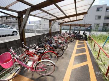 子供用自転車置場