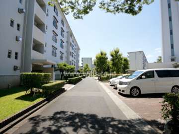 敷地内駐車場（屋外平面式）