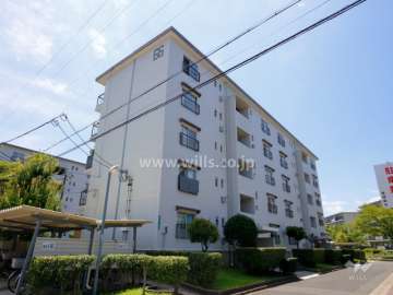 富田第二住宅66棟の外観（北東側から）.JPG