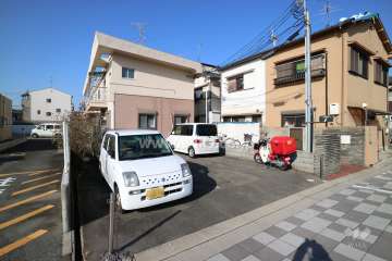 敷地内駐車場（屋外平面式）