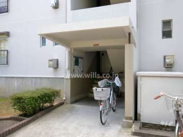 78棟の住戸出入り口（共用ポスト）