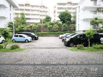 敷地内駐車場（屋外平面式）