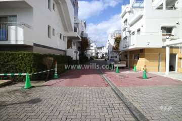 敷地北東側の前面道路