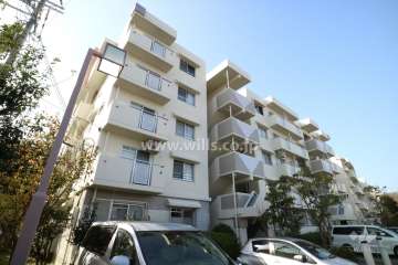 高槻阿武山二番街206号棟の外観(南東側から)