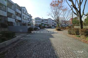 敷地北西側の前面道路