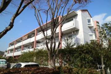 高槻阿武山二番街東E07号棟の外観（南東側から）