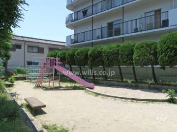 敷地に隣接するてくらばし児童遊園