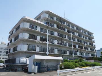 アーク茨木の外観（北西側から）