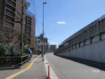 近畿自動車道沿いです。