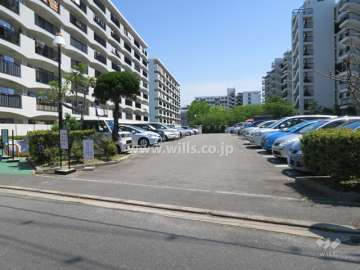 駐車場出入り口