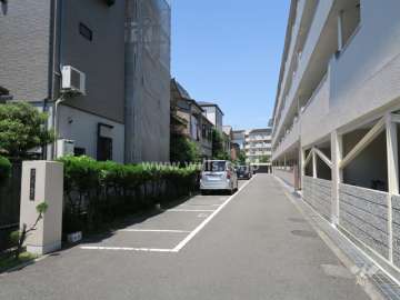 敷地内駐車場(屋外平面式)
