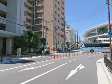 敷地北側の前面道路