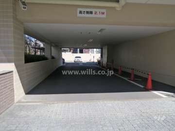 敷地内駐車場出入り口
