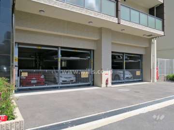 敷地内駐車場（屋内機械式）