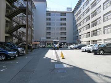 敷地内駐車場（屋外平面式）