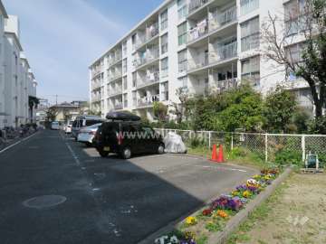 敷地内駐車場（屋外平面式）