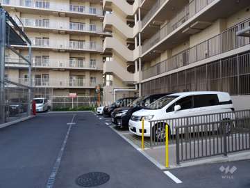 敷地内駐車場（屋外平面式）