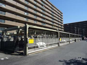 敷地内駐車場（屋外平面式）