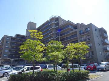 ライフフィールドハイム茨木の外観（北東側から）