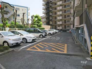 敷地内駐車場（屋外平面式）