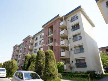 茨木安威団地A12棟の外観（北西側から）