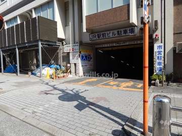 駐車場の出入り口