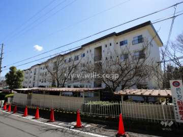 茨木郡山C住宅A20棟の外観（北西側から）