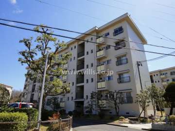茨木郡山D住宅A12棟の外観（北東側から）