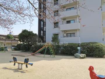 敷地に隣接する主原第2児童遊園