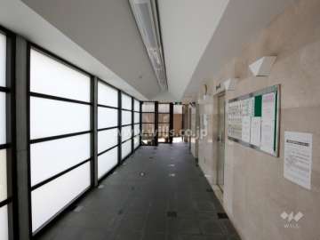 エントランスホール