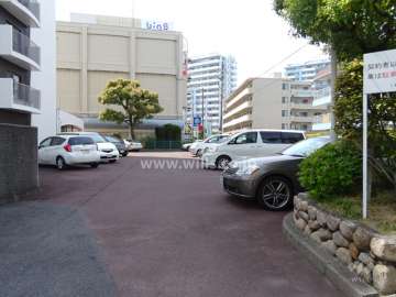 敷地内駐車場（屋外平面式）