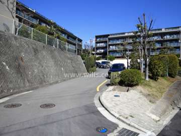駐車場の出入り口
