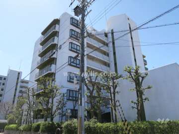 阪急東奈良高層住宅G棟の外観（北東側から）