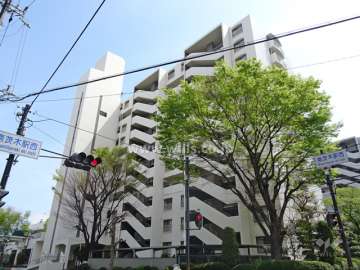 阪急南茨木ハイタウン駅前高層住宅G棟の外観（北西側から）