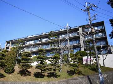 南春日丘プライムタウンJ棟の外観（南東側から）
