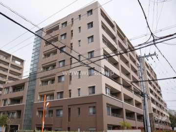 ステイツグラン茨木C棟の外観(南西側から)