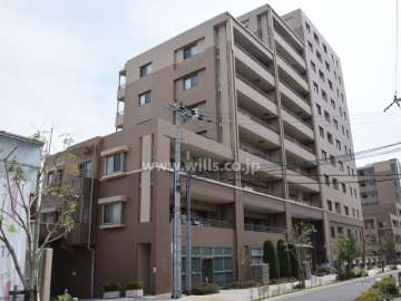 ステイツグラン茨木D棟の外観(北西側から)